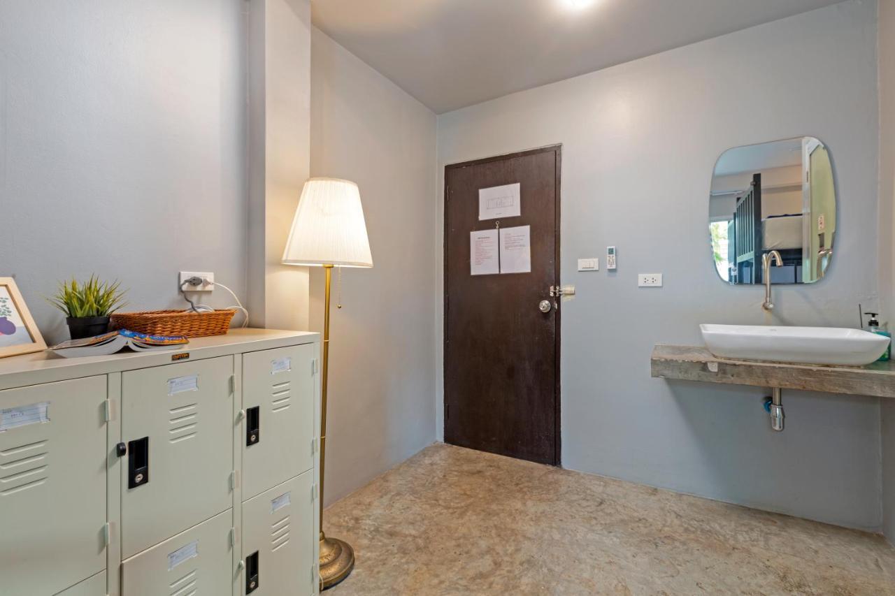 Hip Hostel - Sha Plus Patong Экстерьер фото