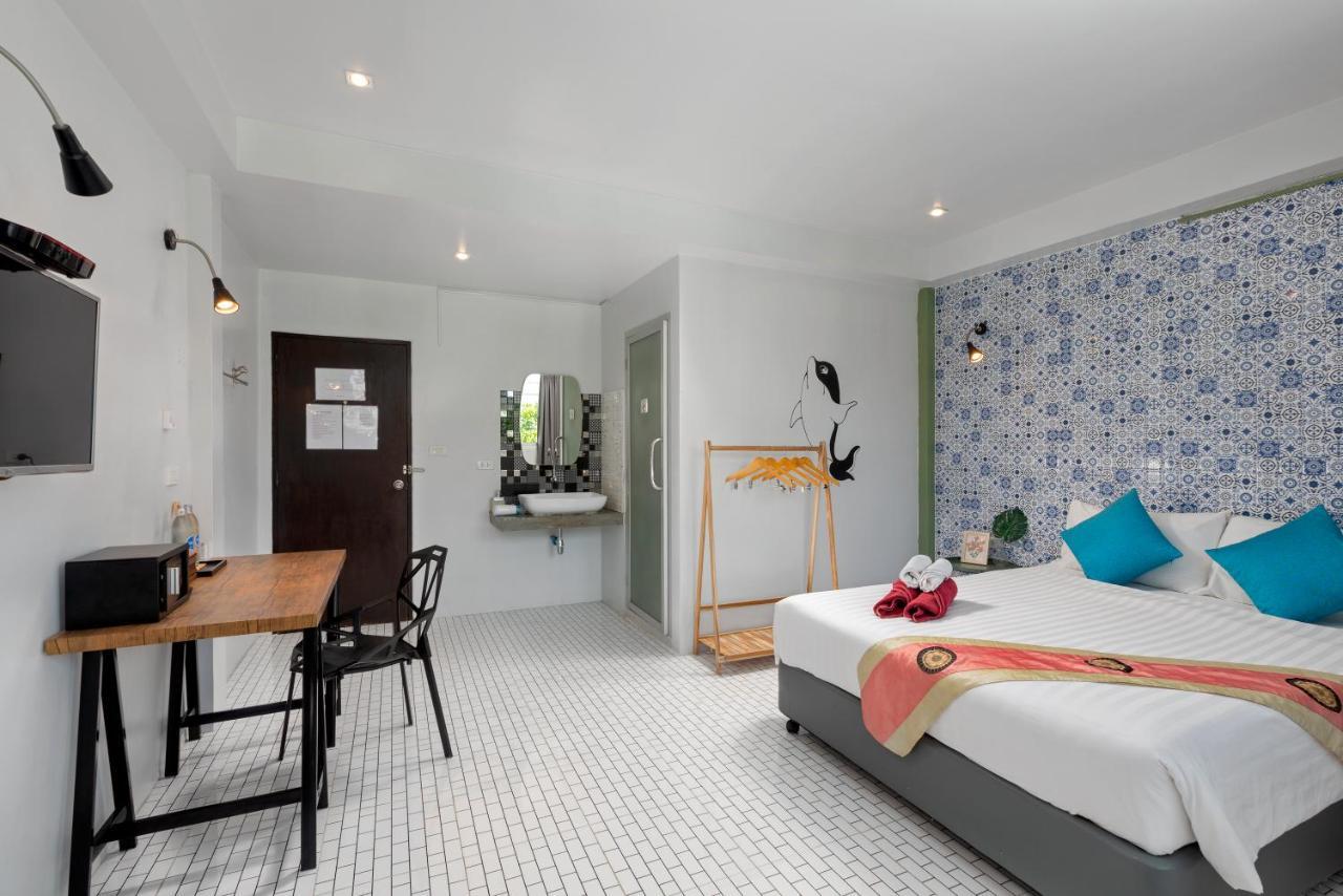 Hip Hostel - Sha Plus Patong Экстерьер фото