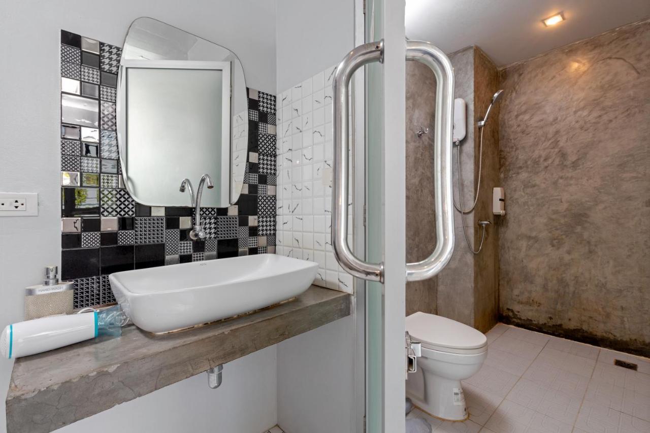 Hip Hostel - Sha Plus Patong Экстерьер фото