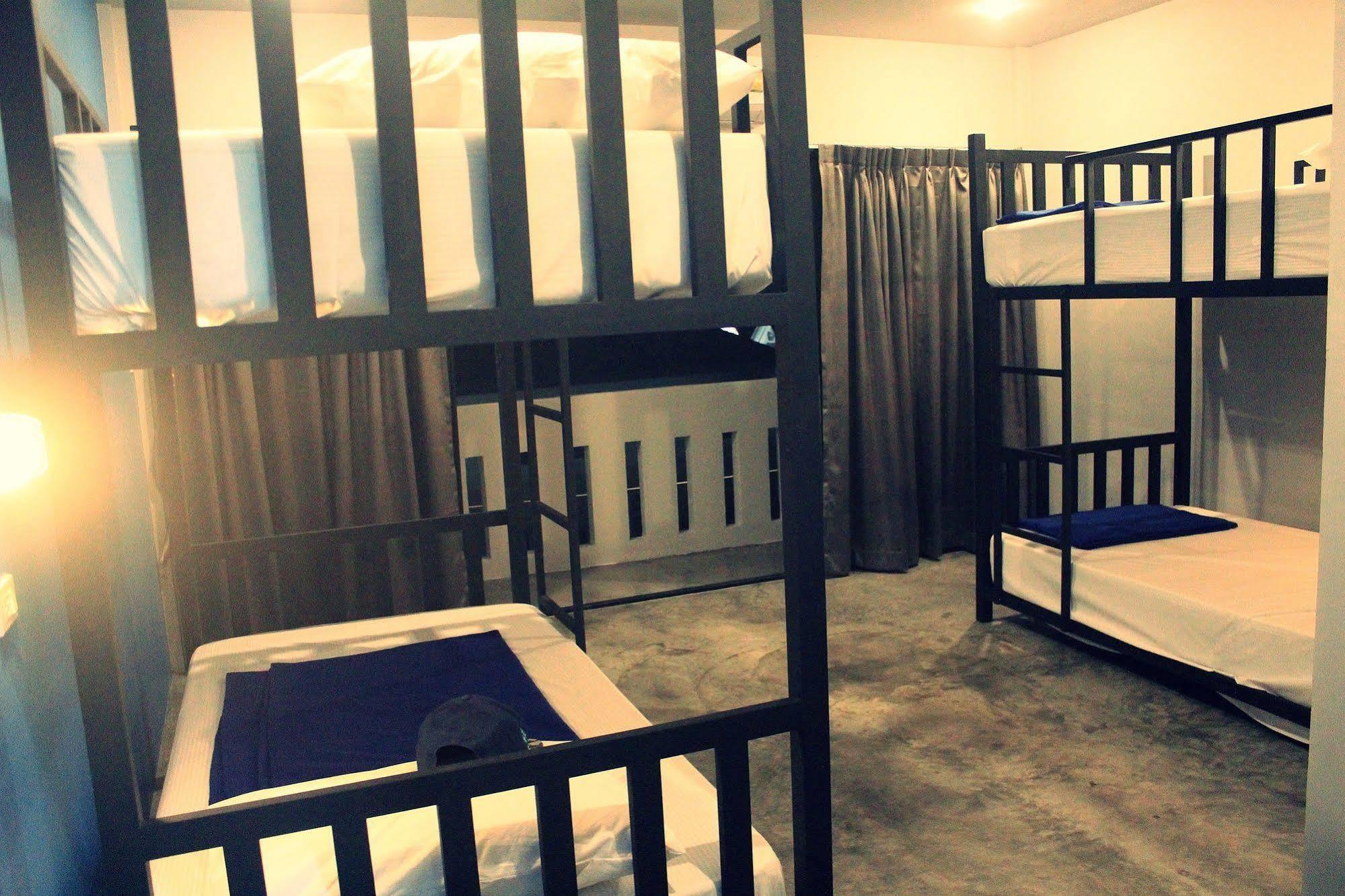 Hip Hostel - Sha Plus Patong Экстерьер фото